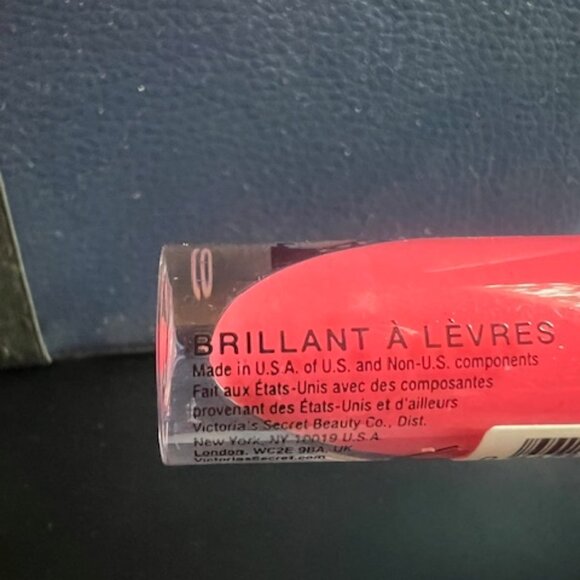 💄2 for $12  Victoria Secret Ladies Get Glossed Lip Shine 0.17 oz Totally Hot Ma - Picture 6 of 7